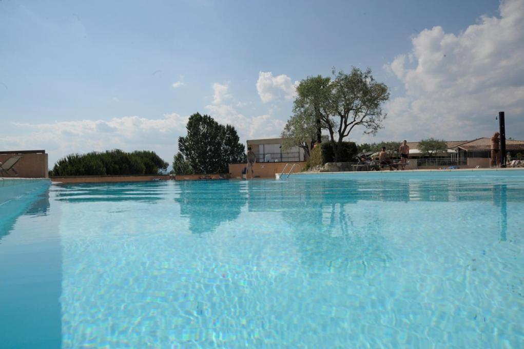 לאגורס Camping Domaine De Chaussy מראה חיצוני תמונה