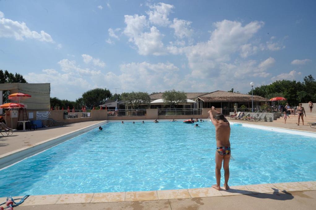 לאגורס Camping Domaine De Chaussy מראה חיצוני תמונה