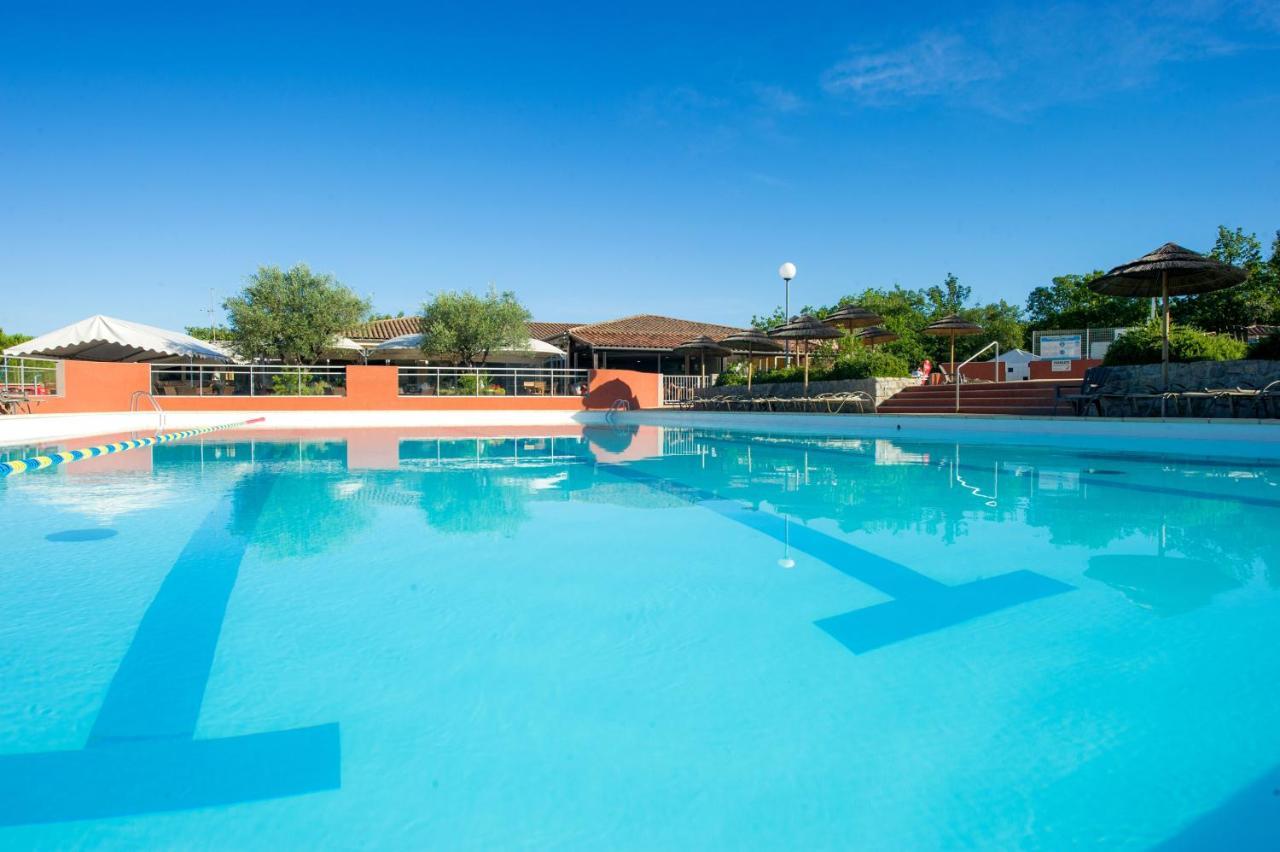 לאגורס Camping Domaine De Chaussy מראה חיצוני תמונה